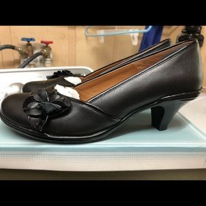 Soft Shoe by Medicus “Rose” black heels